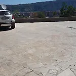 Spina * Nápoles